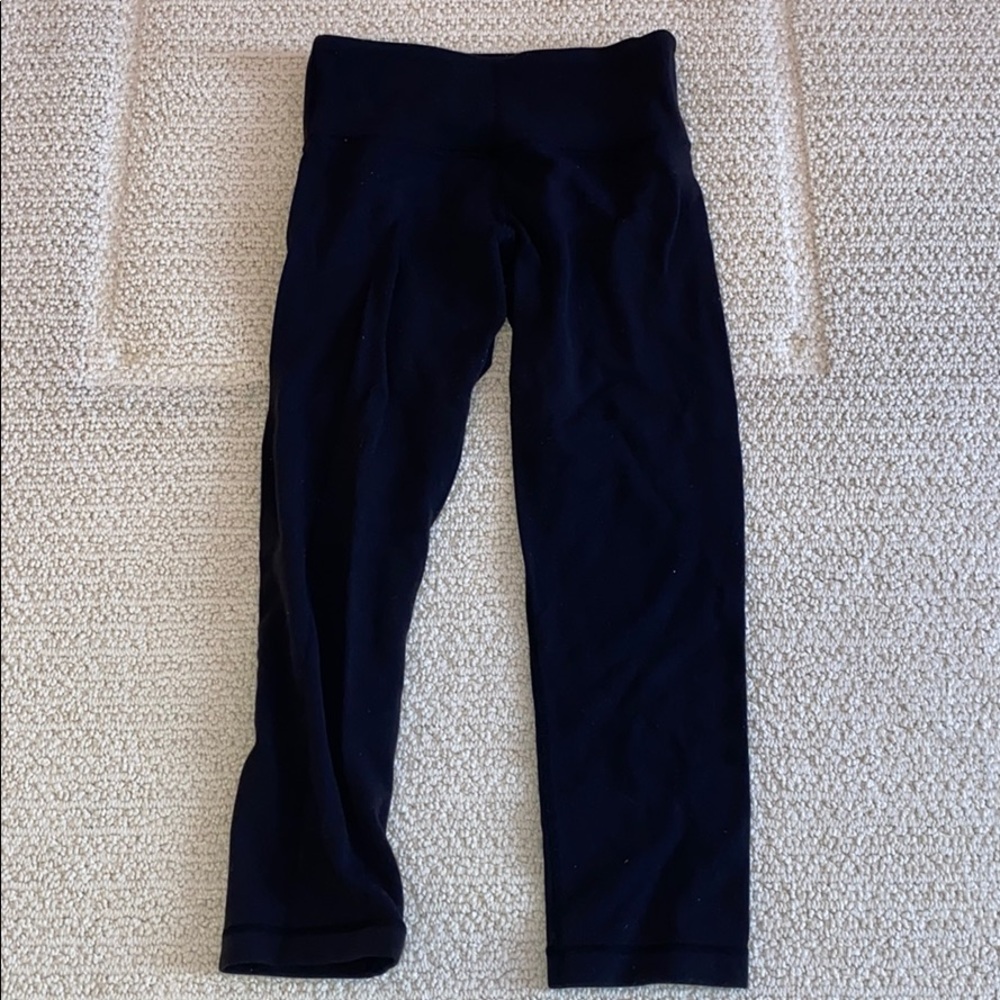 Lululemon cropped black leggings